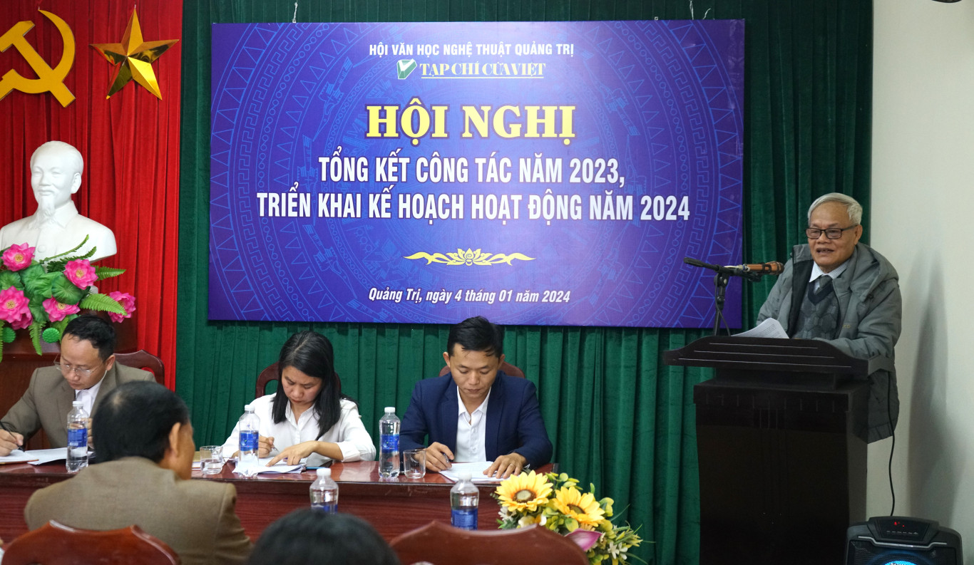 Nh&agrave; văn Tống Phước Trị ph&aacute;t biểu tại hội nghị - Ảnh: L.T